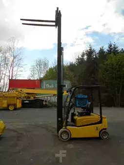 Chariots électriques à 4 roues 2013  Yale ERP20VF Elektro (14)