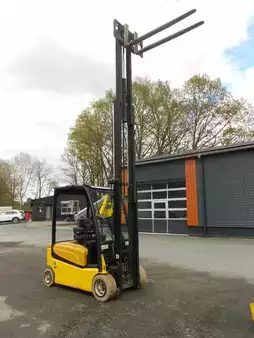 Chariots électriques à 4 roues 2013  Yale ERP20VF Elektro (17)