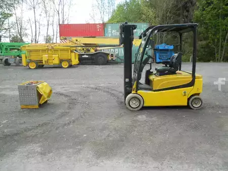 Chariots électriques à 4 roues 2013  Yale ERP20VF Elektro (5)