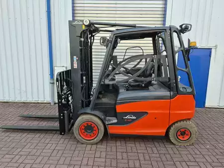 Elektromos 4 kerekű 2016  Linde E40/600 (5)