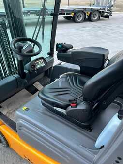 Carrelli elettrici 4 ruote 2023  Jungheinrich EFG 320 (7)