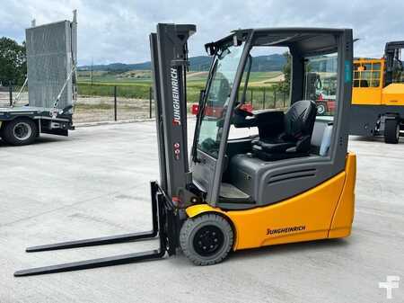 Carrelli elettrici 3 ruote 2023 Jungheinrich EFG 216k (4)