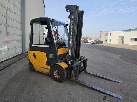 Elektro 4 Rad 2005  Jungheinrich EFG 425k (1)