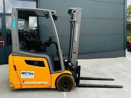 Elektro 3 Rad 2018  Jungheinrich EFG 215 (2)
