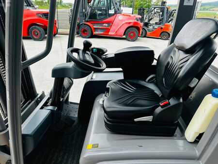 Elektro 3 Rad 2018  Jungheinrich EFG 215 (8)