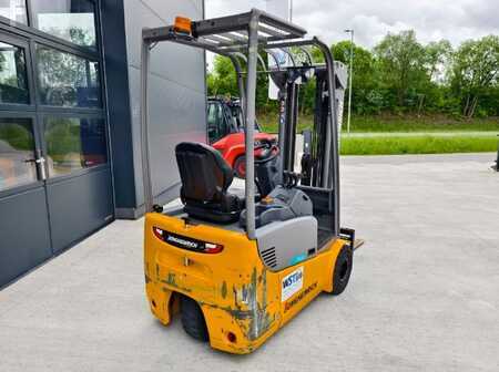 Carrelli elettrici 3 ruote 2018  Jungheinrich EFG 115 (3)