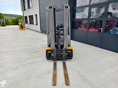 Carrelli elettrici 3 ruote 2018  Jungheinrich EFG 115 (7)