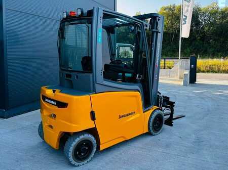 Carrelli elettrici 4 ruote 2023 Jungheinrich EFG 320 (3)