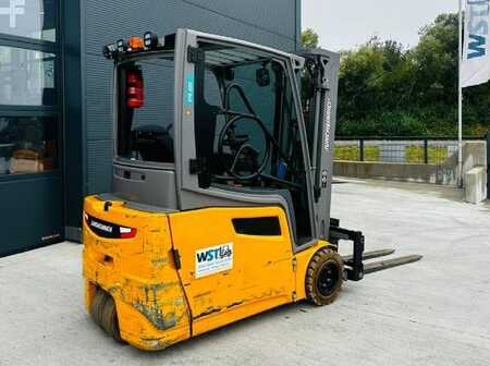 Carrelli elettrici 3 ruote 2018  Jungheinrich EFG 220 (3)