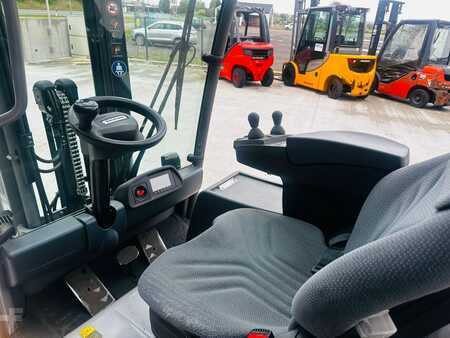 Carrelli elettrici 3 ruote 2018  Jungheinrich EFG 220 (7)