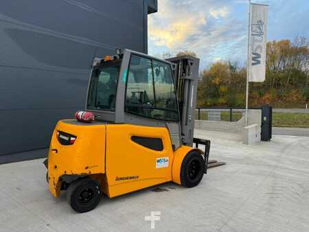 Carrelli elettrici 4 ruote 2018  Jungheinrich EFG 550 (2)
