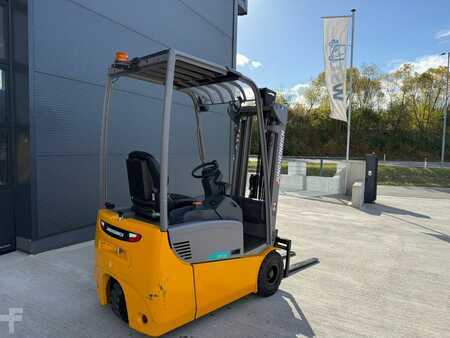Carrelli elettrici 3 ruote 2018  Jungheinrich EFG 115 (3)
