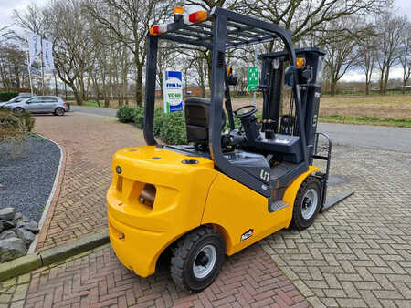Chariot élévateur diesel 2022  UN Forklift N25 FD25T-JDN (2)