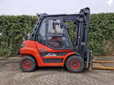 Carretilla elevadora diésel 2014  Linde H60D-02 (2)