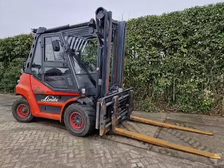 Carretilla elevadora diésel 2014  Linde H60D-02 (4)