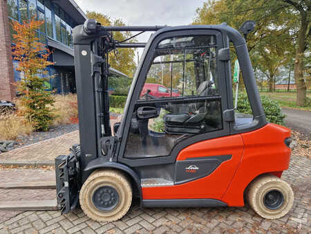 Diesel truck - Linde H35D-01 (1)