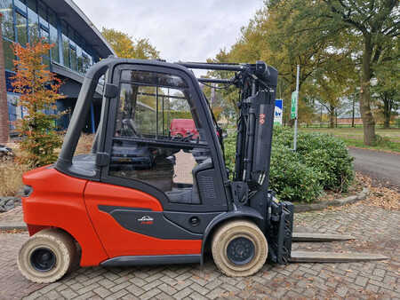 Diesel truck - Linde H35D-01 (2)