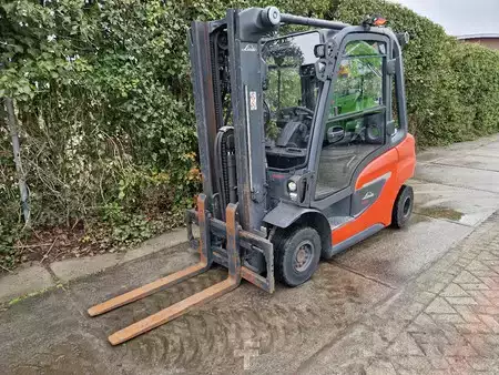 Diesel heftrucks 2020  Linde H25D-01 (4)