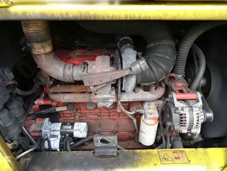 Dieseltruck 2010  Svetruck (available for rent) 15120 (18)