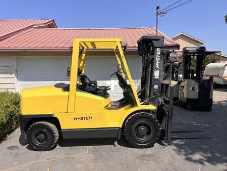 Chariot 4 roues électrique 2014  Hyster GL4C44 (1)