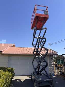 Scissor Lifts / Pallet Jacks 2017  Skyjack SJIII 4632 (5)