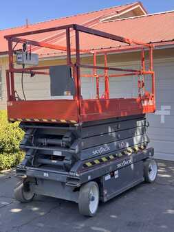 Scissor Lifts / Pallet Jacks 2017  Skyjack SJIII 4632 (9)