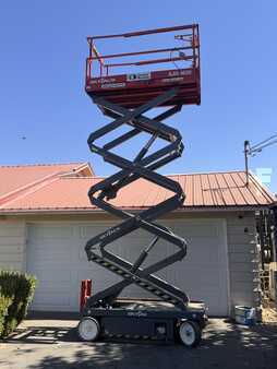 Scissor Lifts / Pallet Jacks 2015  Skyjack SJIII 4626 (4)