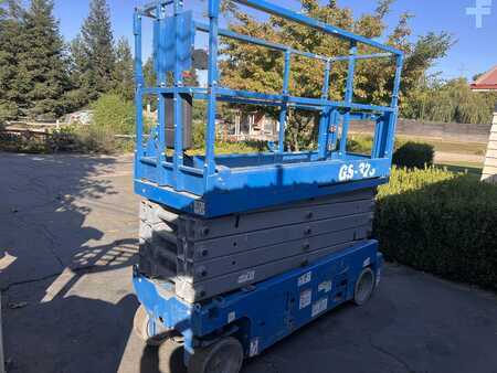 Scissor Lifts / Pallet Jacks 2017  Genie GS-3232 (3)