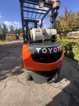 Carretilla elevadora GLP  Toyota 8FGU25 (5)