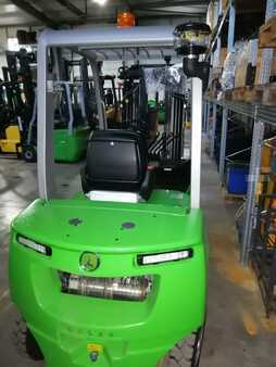 Diesel Forklifts 2022  Cesab M320DV (2)