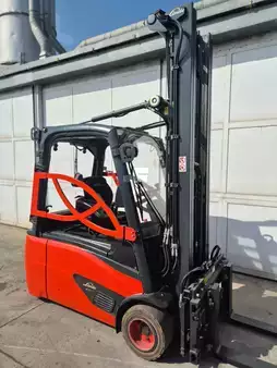 Elektryczne 3-kołowe 2016  Linde E18 L (11)