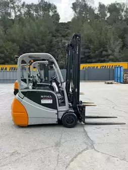 Eléctrica de 3 ruedas  Still RX20-20 (7)