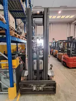 Eléctrica de 4 ruedas  Still RX60-25 (2)