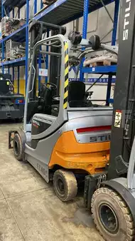 Eléctrica de 4 ruedas  Still RX60-25 (7)