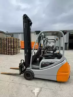 Eléctrica de 4 ruedas  Still RX 20-20 (2)