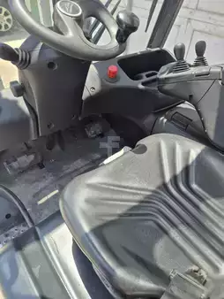 Apilador conductor incorporado 2018  Linde E 25 L (6)