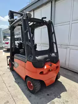 Apilador conductor incorporado 2018  Linde E 25 L (8)