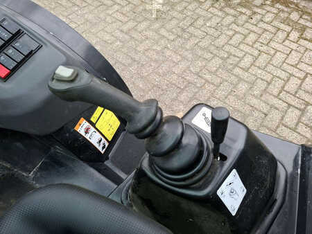 Carrelli elevatori diesel 2024  Manitou MC 25-4 D K ST5 S1 Buggy (10)