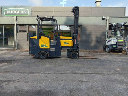 Smalle gangen trucks 2018  Combilift Aisle master AM15SE (1)