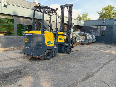 Smalle gangen trucks 2018  Combilift Aisle master AM15SE (3)