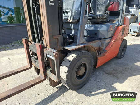 Treibgasstapler 2011  Toyota 02-8FGF20 (11)
