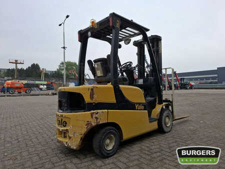 Chariots élévateurs diesel 2016  Yale GDP25 LX (3)