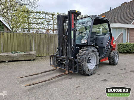 Chariots élévateurs diesel 2024  Manitou MC 25-4 D K ST5 S1 Buggy (1)