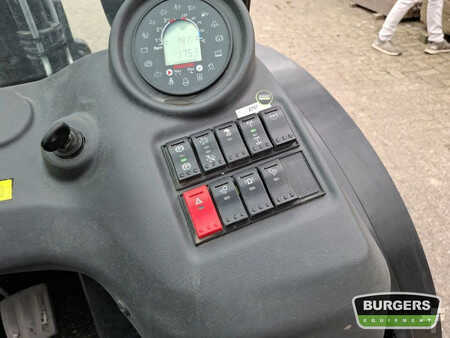 Chariots élévateurs diesel 2024  Manitou MC 25-4 D K ST5 S1 Buggy (8)