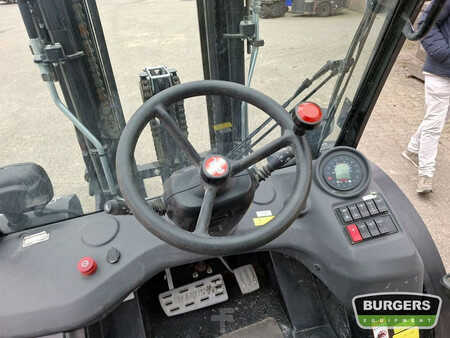 Chariots élévateurs diesel 2024  Manitou MC 25-4 D K ST5 S1 Buggy (9)