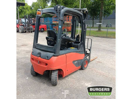 4-wiel elektrische heftrucks 2014  Linde E16P (3)