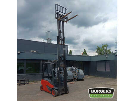 4-wiel elektrische heftrucks 2014  Linde E16P (6)