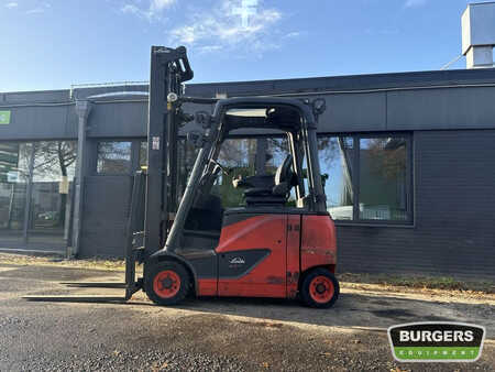 Elektromos 4 kerekű 2017  Linde E16PH-02 (5)