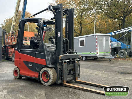 Chariots électriques à 4 roues 2018  Linde E30H-01 600 (10)