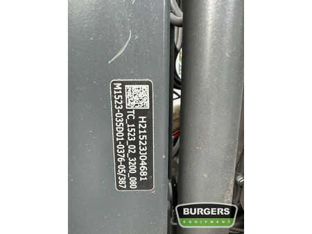 Chariots électriques à 4 roues 2018  Linde E30H-01 600 (13)